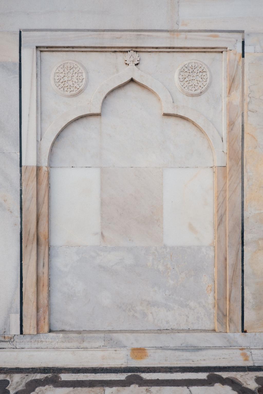 Taj Heritage Half Day Explorer image 1