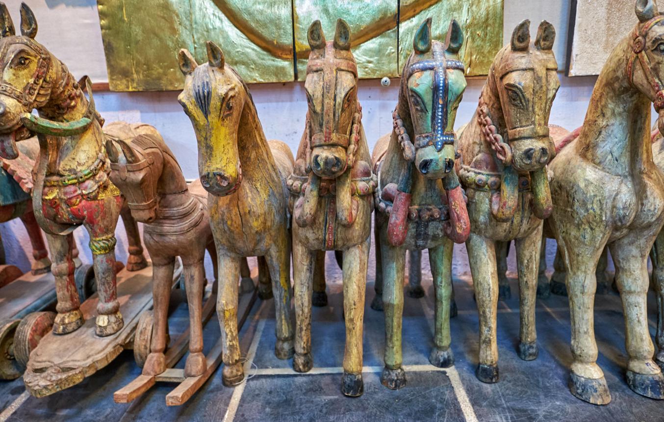Udaipur City Palace & Heritage Walk Experience image 1