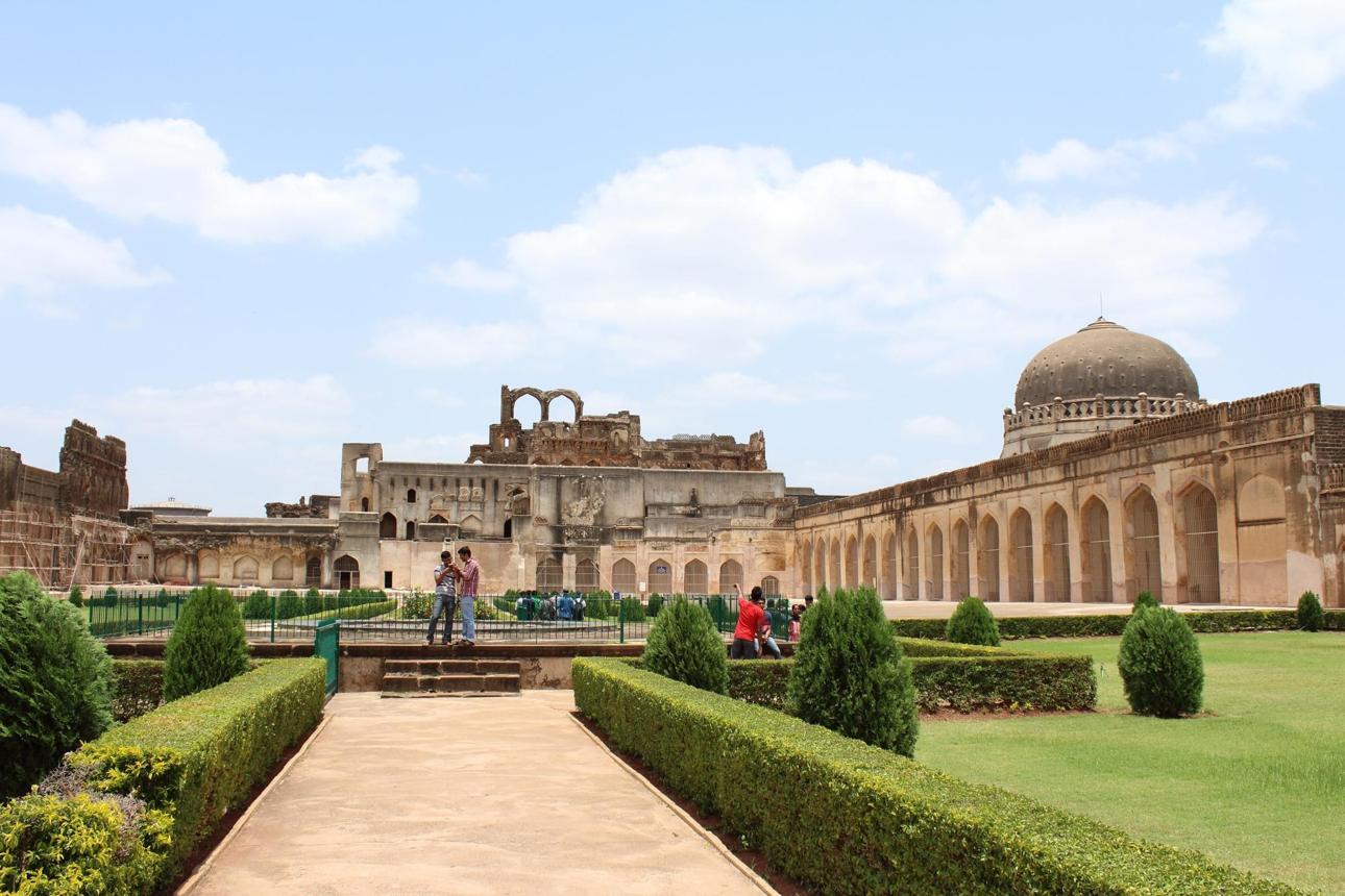 Complete Kalaburgi & Nearby Heritage Experience image 1