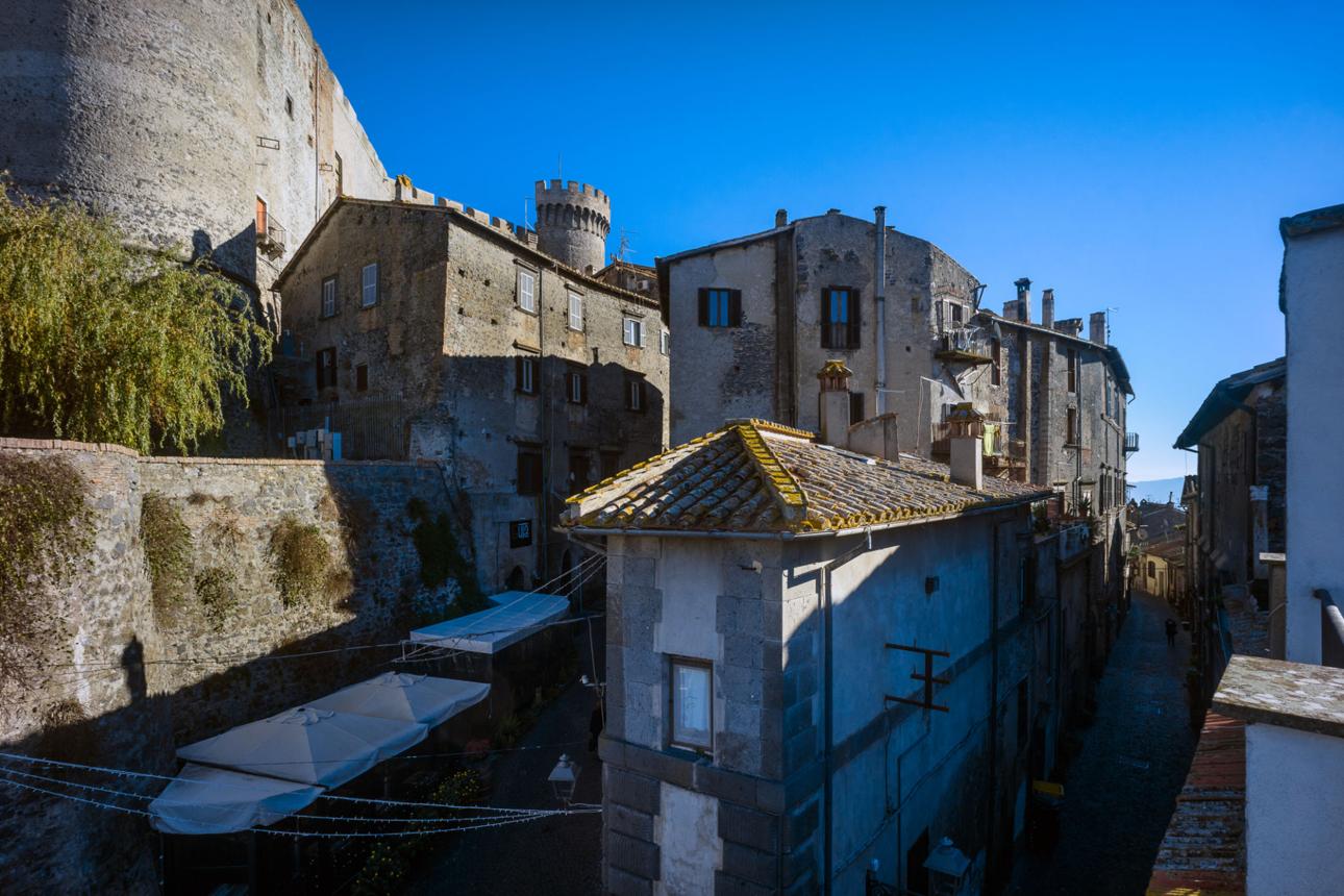 Bracciano Castle & Old Town Tour image 1
