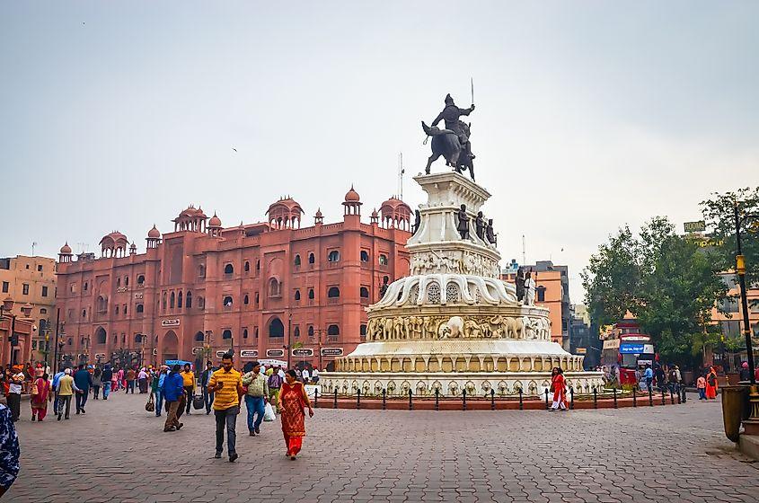 Golden Temple & Wagah Border Tour image 1