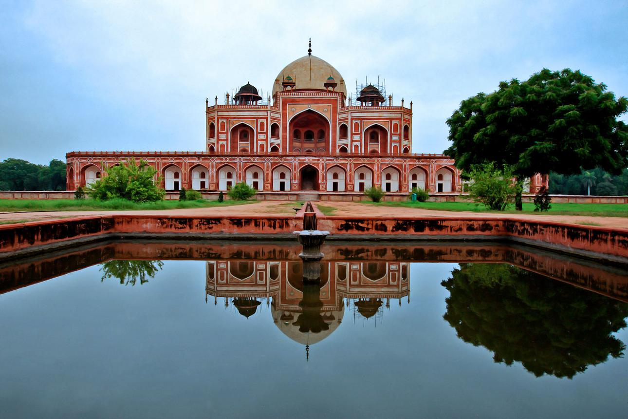 Old & New Delhi Full Day Sightseeing Tour image 1