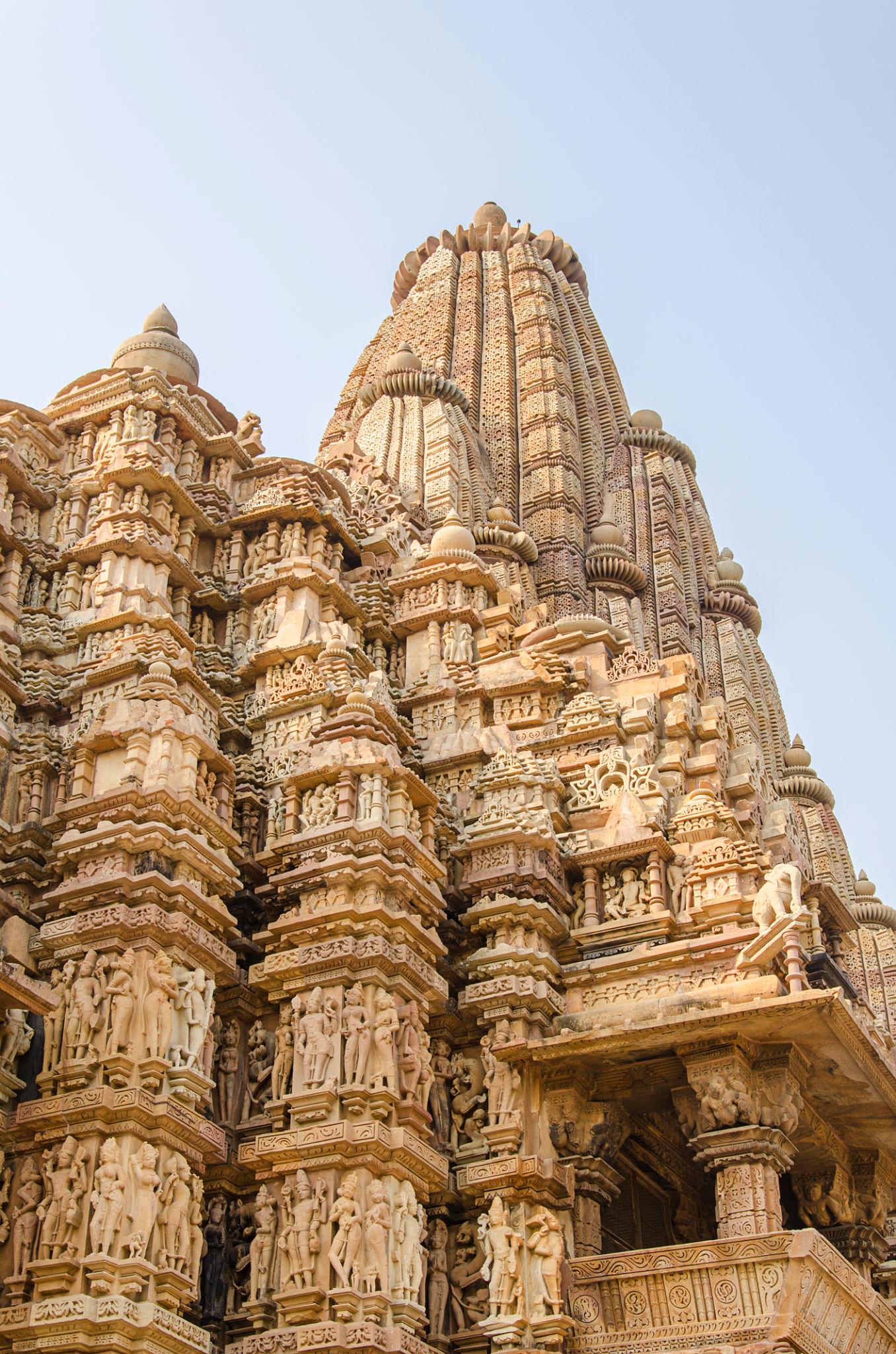 Khajuraho Temple Explorer image 1