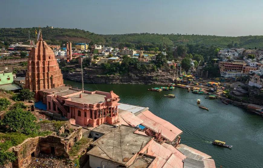 Ujjain & Omkareshwar Spiritual Tour (Ertiga Package) image 1