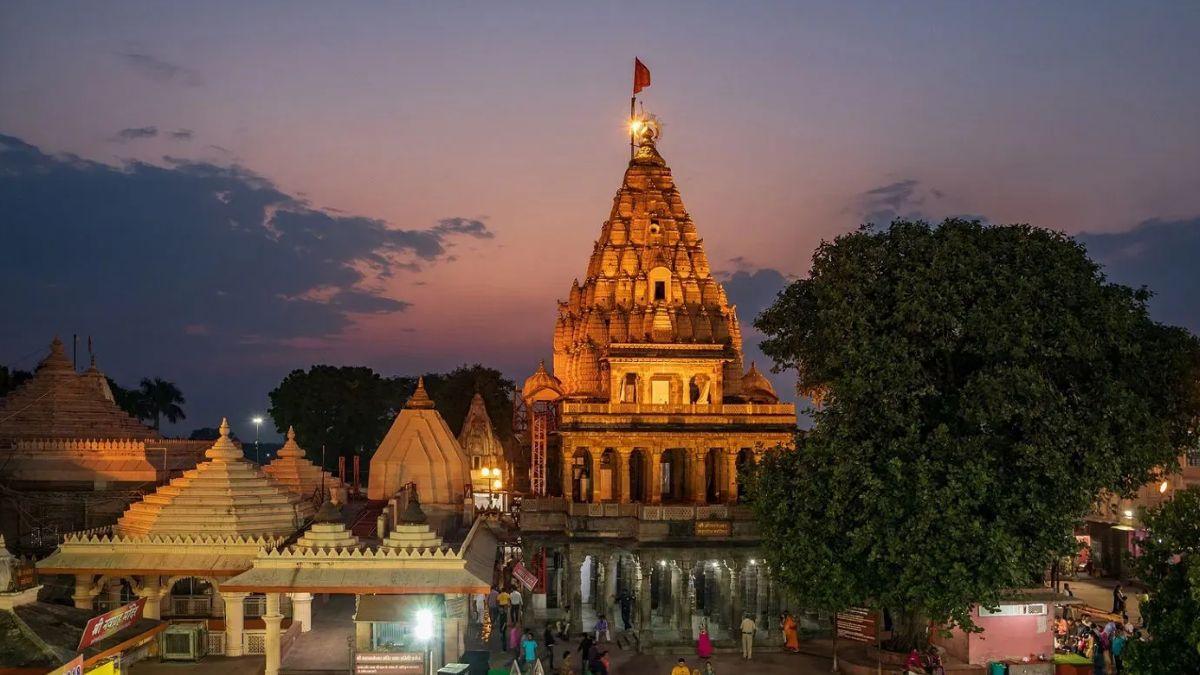 Premium Ujjain & Omkareshwar Spiritual Tour (Sedan Package) image 1
