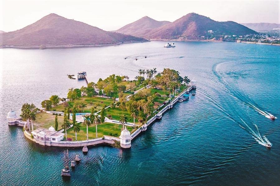 Full-Day Royal Udaipur Sightseeing Tour image 1