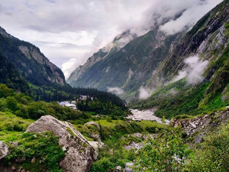 Valley of Flowers Trek image 1