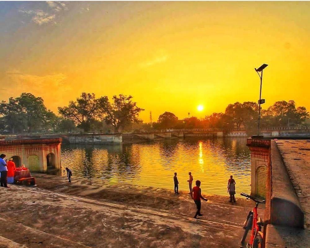 Complete Ayodhya Spiritual Tour (2 Days) image 1
