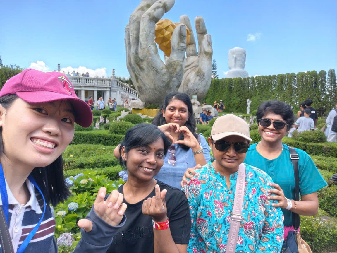 Ba Na Hill Full day - Da Nang Viet Nam with a local guide image 1