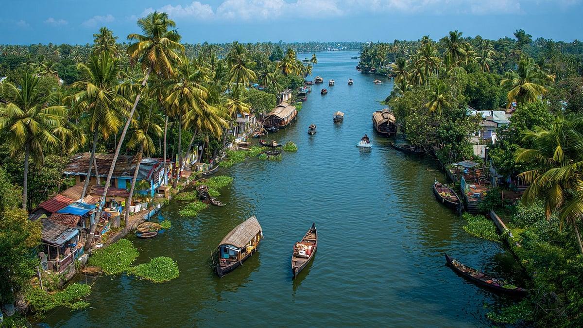 Customized India Sightseeing Tour image 1