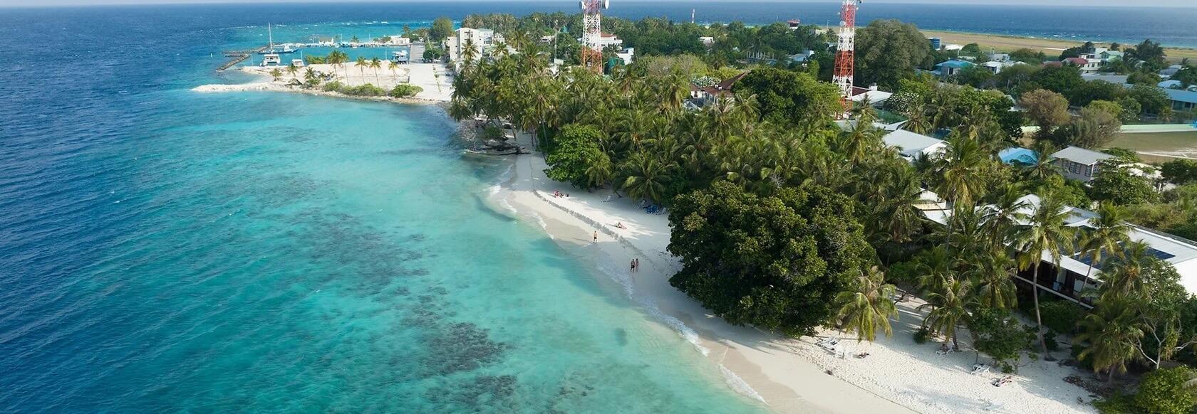 Island Hopping & Snorkeling Experience image 1