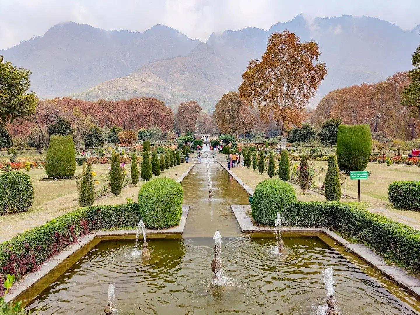 Classic Kashmir Tour Package image 1