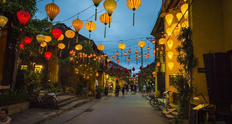 Vietnam Highlights Tour image 1