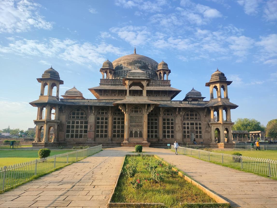 Royal Gwalior Weekend Escape image 1