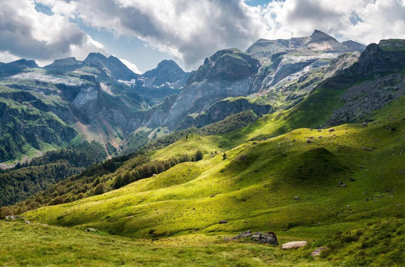 Lourdes & Pyrenees Heritage Tour image 1