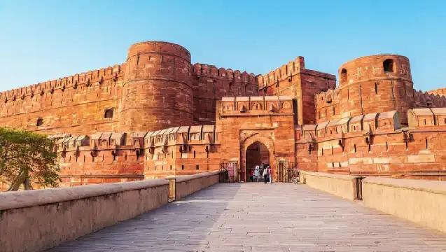 Agra & Fatehpur Sikri Full-Day Tour image 1