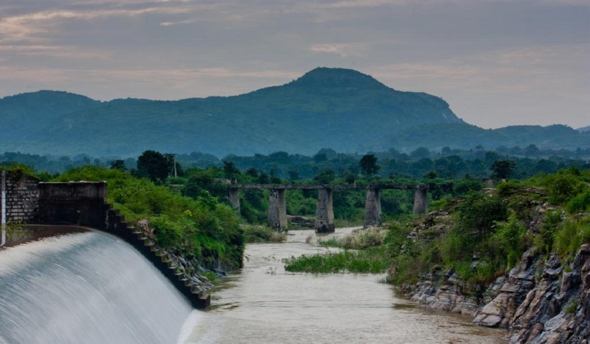 Waterfall & Scenic Point Tour image 1