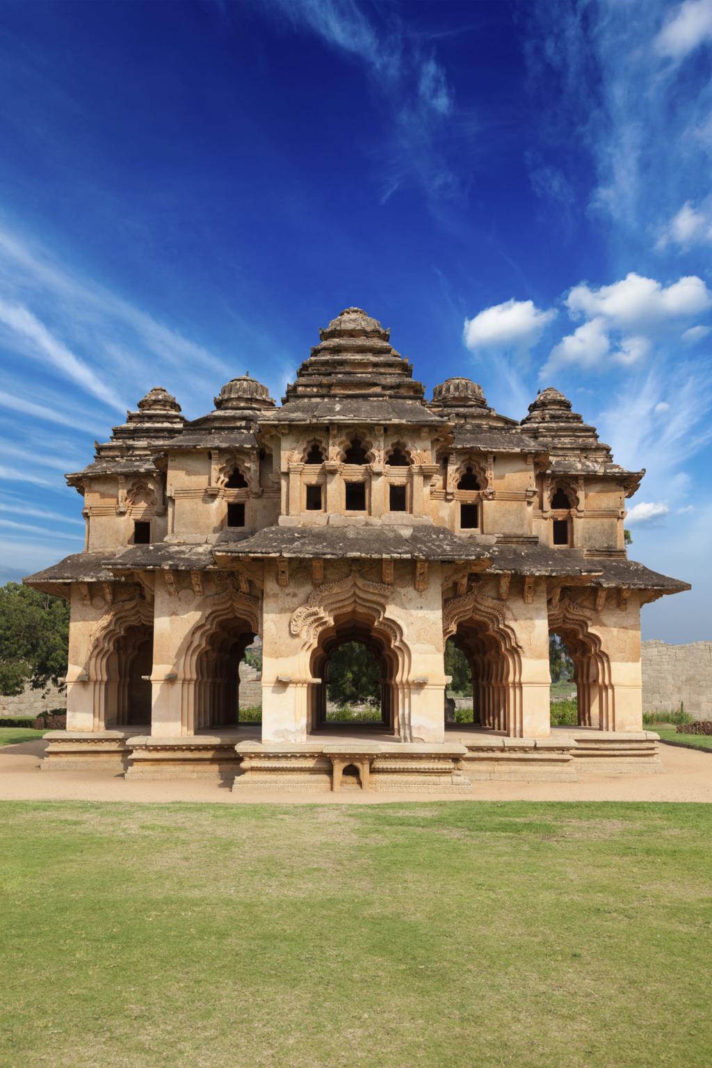 Hampi Heritage Full-Day Tour image 1