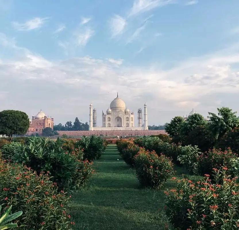 Taj Mahal & Agra Highlights Tour image 1
