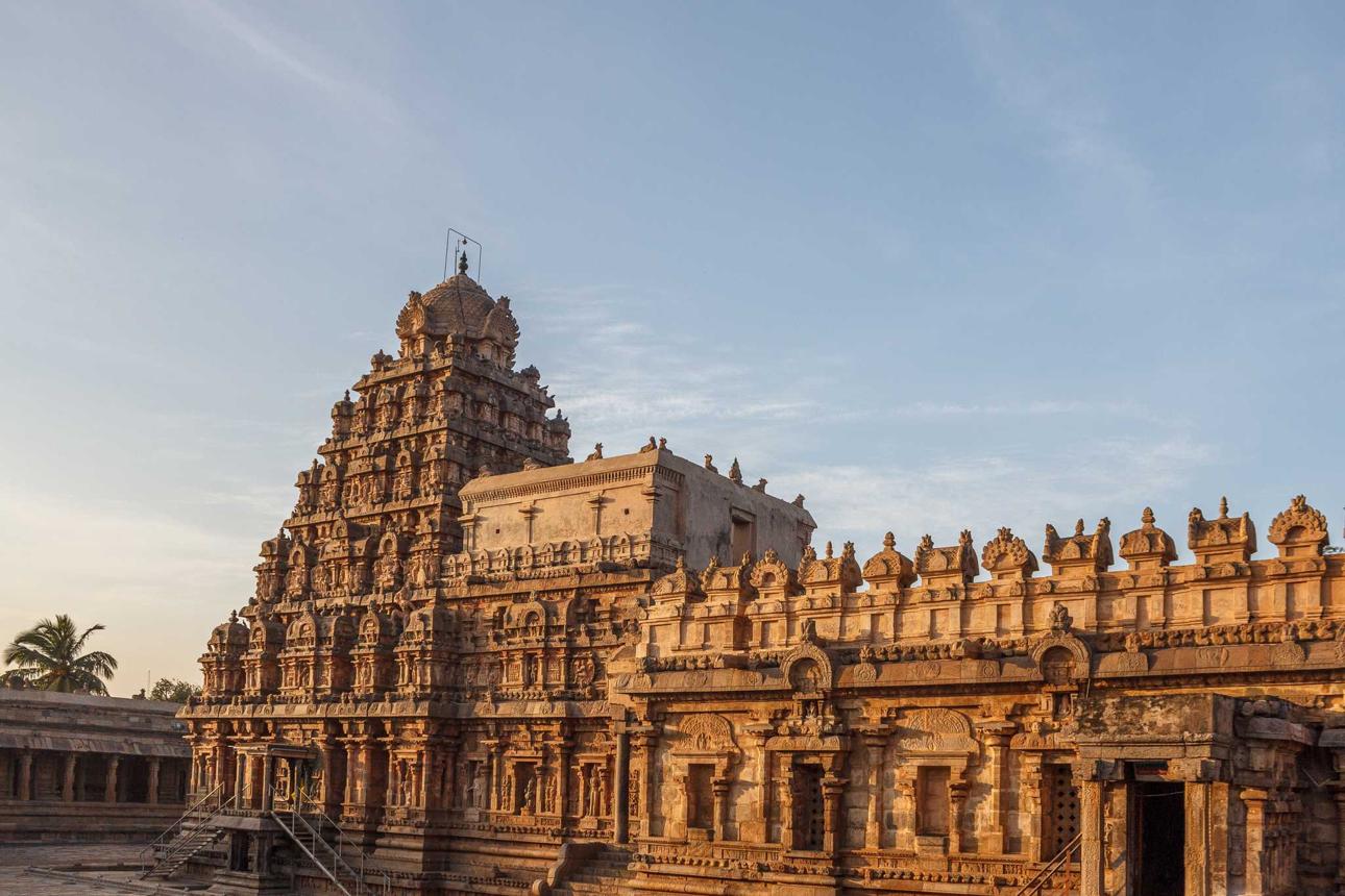 Ahmedpur Private Temple Tour – 4 Persons image 1