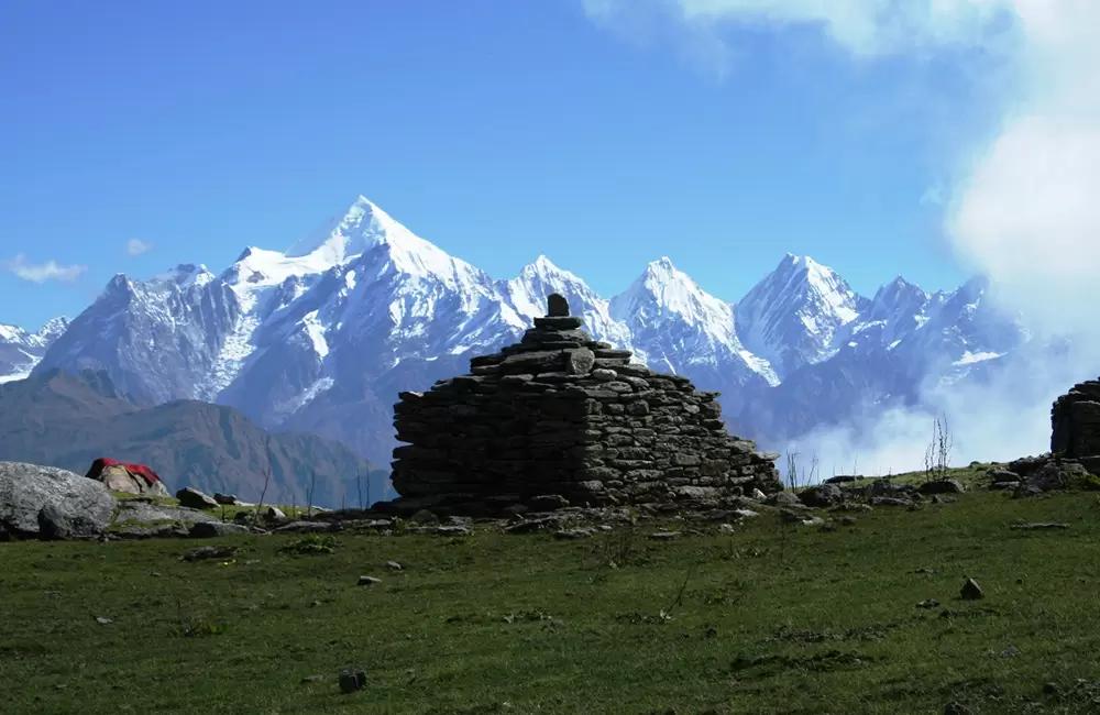 Panchachuli View – Munsyari Himalayan Tour image 1