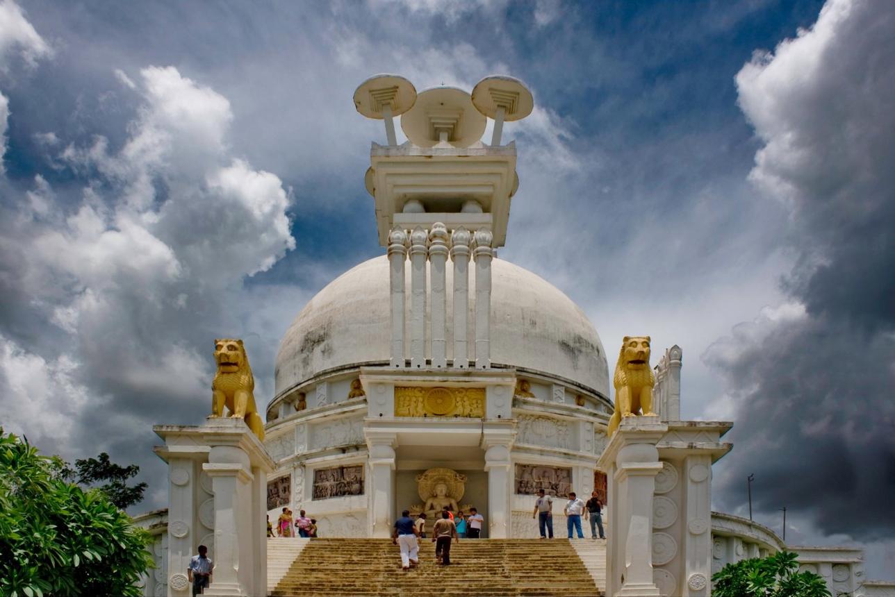 Bhubaneswar Caves & Nature Sightseeing Tour image 1