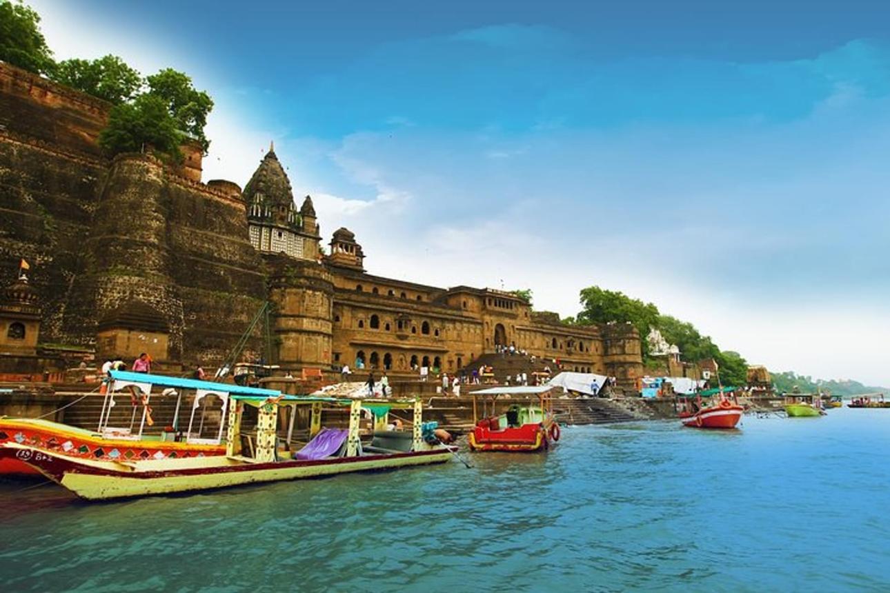 Indore – Mandu – Maheshwar Heritage Tour image 1