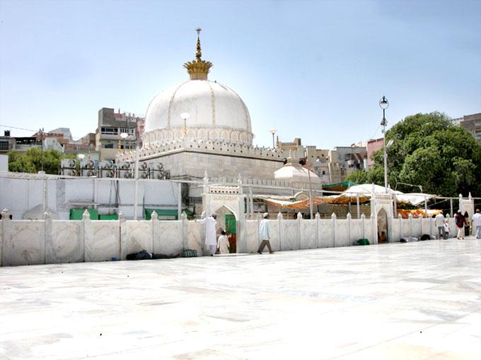 Ajmer & Pushkar Spiritual Experience image 1