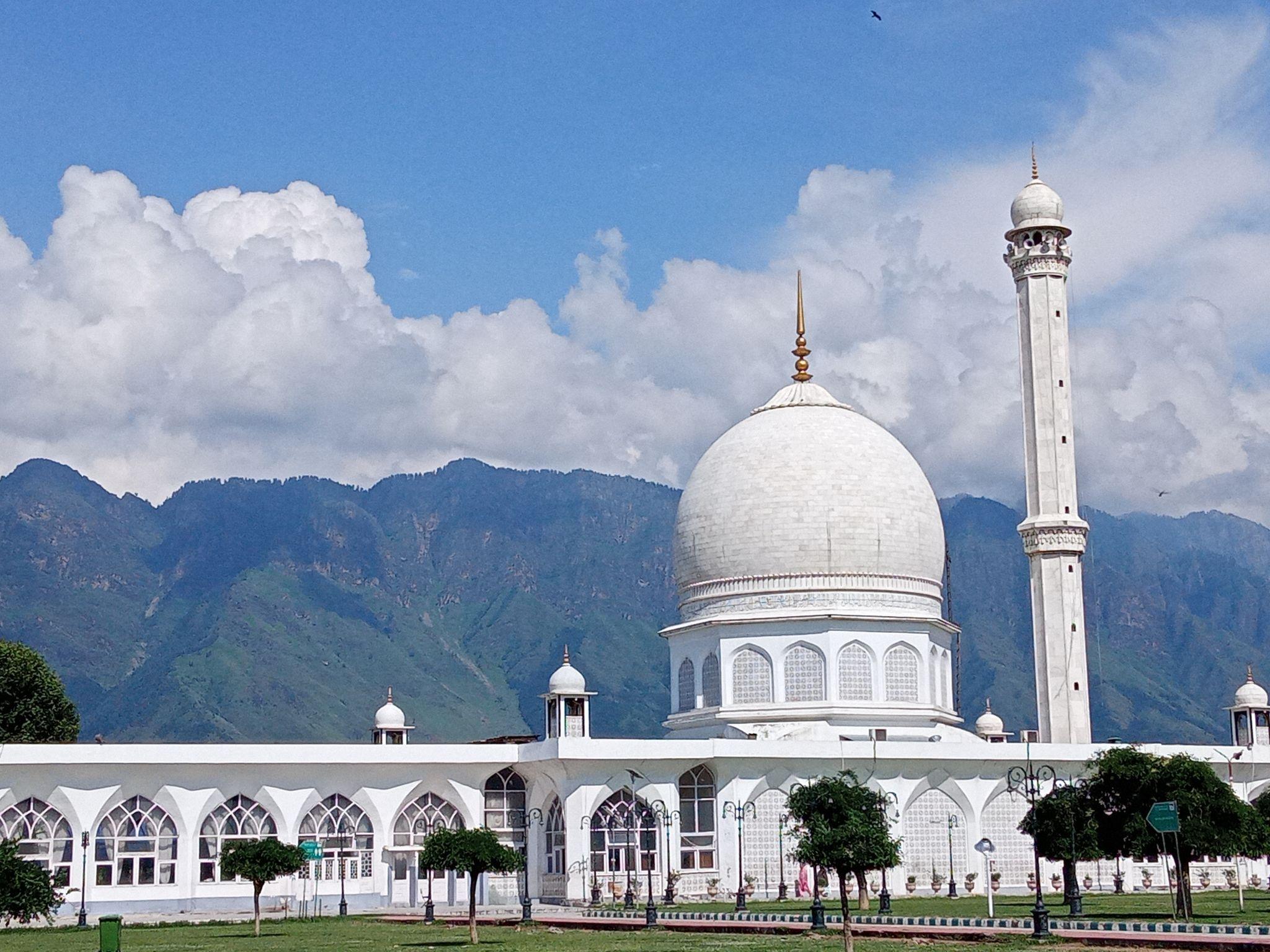 Srinagar Culture, Markets & Cuisine Experience image 1