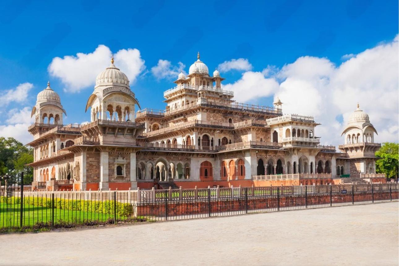 Jaipur Royal Heritage Full-Day Tour image 1