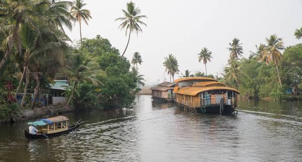 Vembanad Lake Backwaters & Kerala Sadhya Expedition image 1