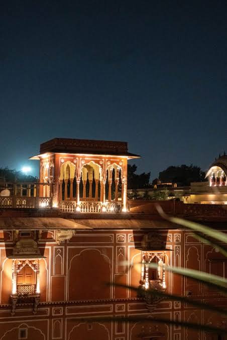 Astronomical Wonders & Pink City Bazaar Trail image 1