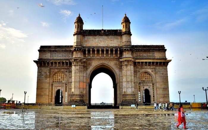 Gateway of India & Victorian Gothic Architecture Trail image 1