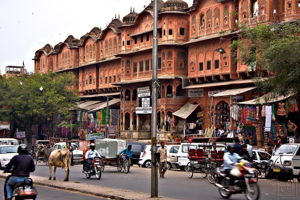 Pink City Walk, Bazaars & Rajasthani Food Tour image 1