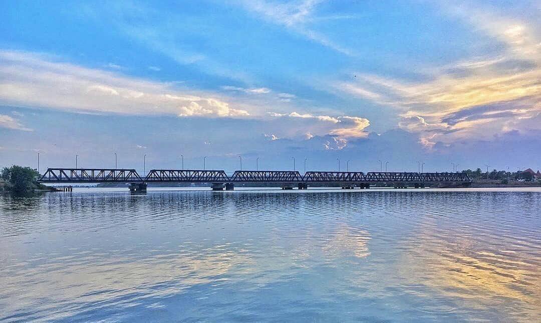Batticaloa Lagoon, Dutch Fort & Cultural Heritage Tour image 1