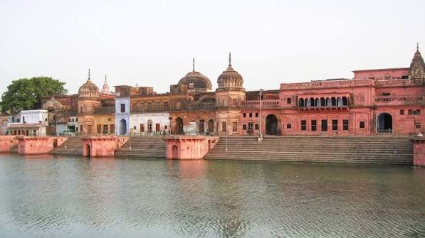 Saryu River Aarti & Royal Palaces Expedition image 1