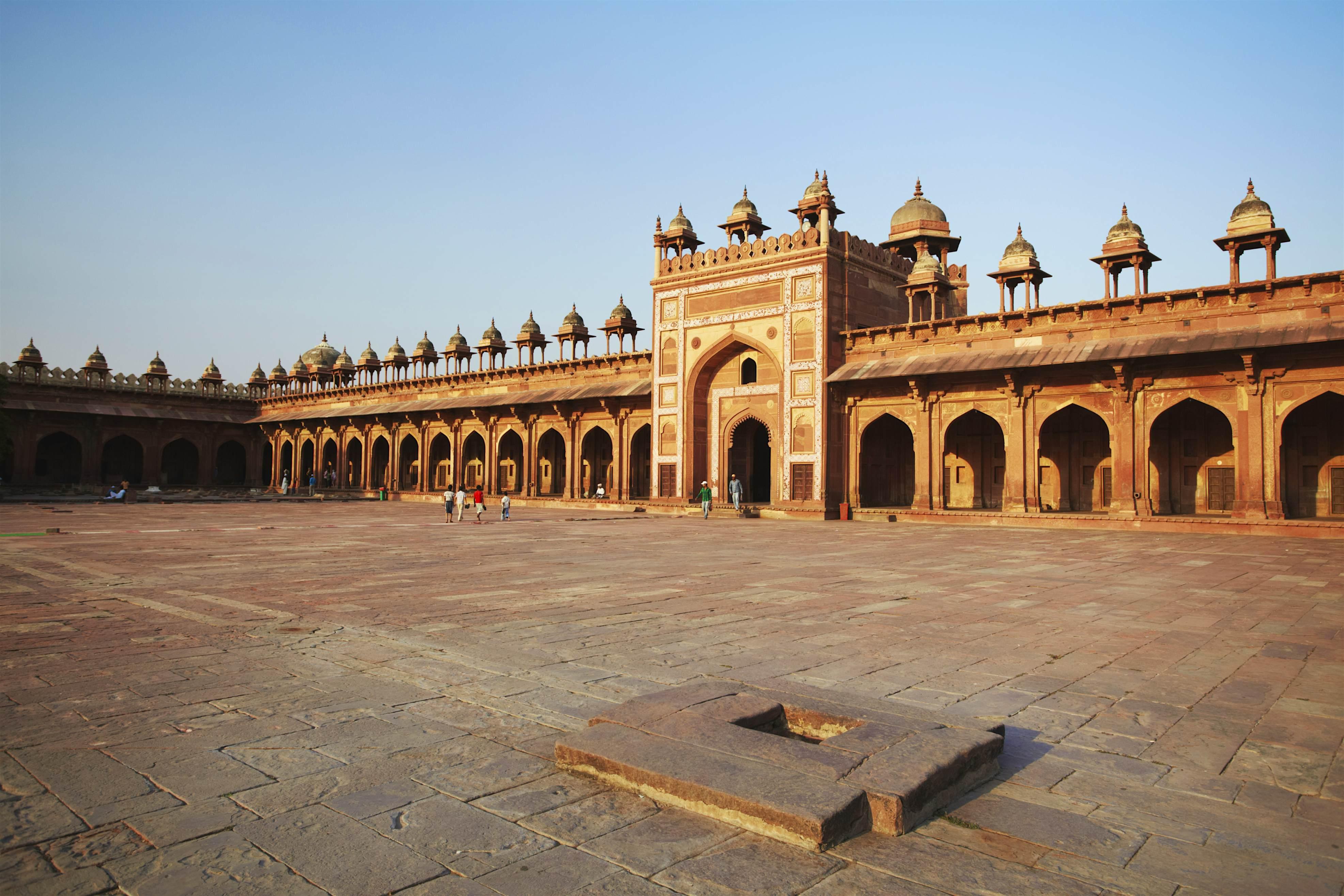 Fatehpur Sikri & Mughal History Tour image 1