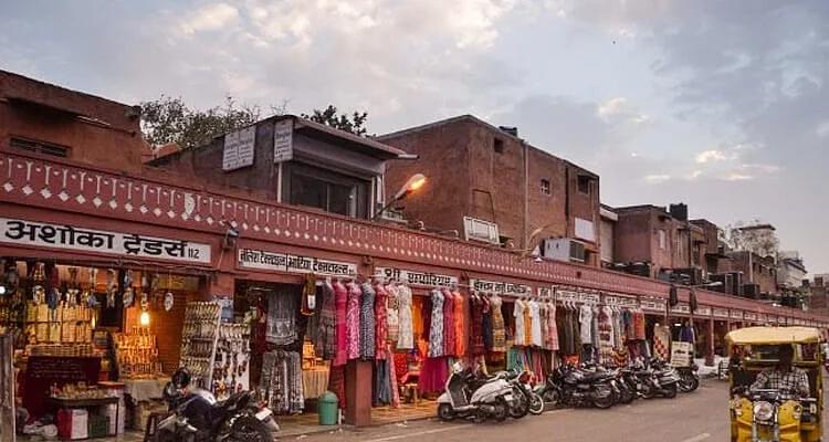 Jaipur Pink City Walk, Bazaars & Food Experience image 1