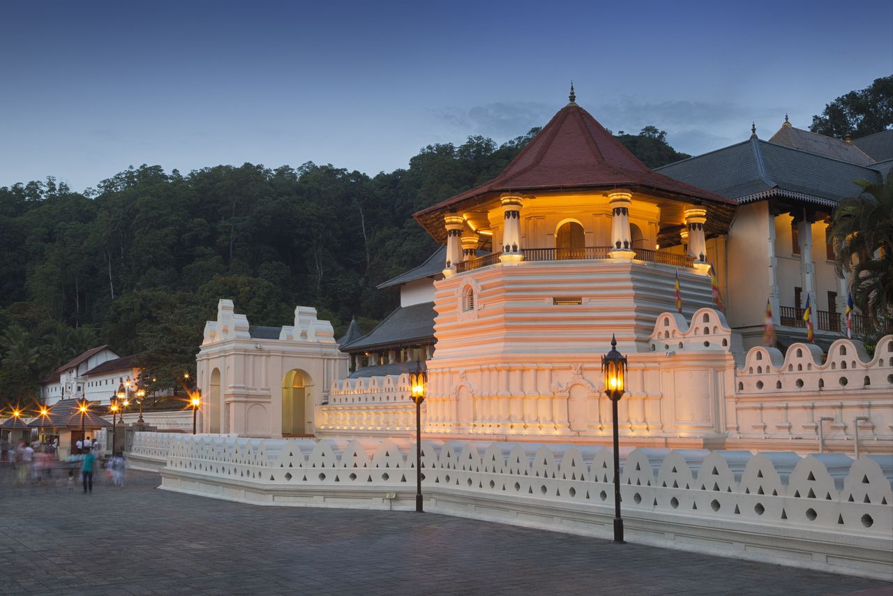 2 Day Tour in Kandy image 1
