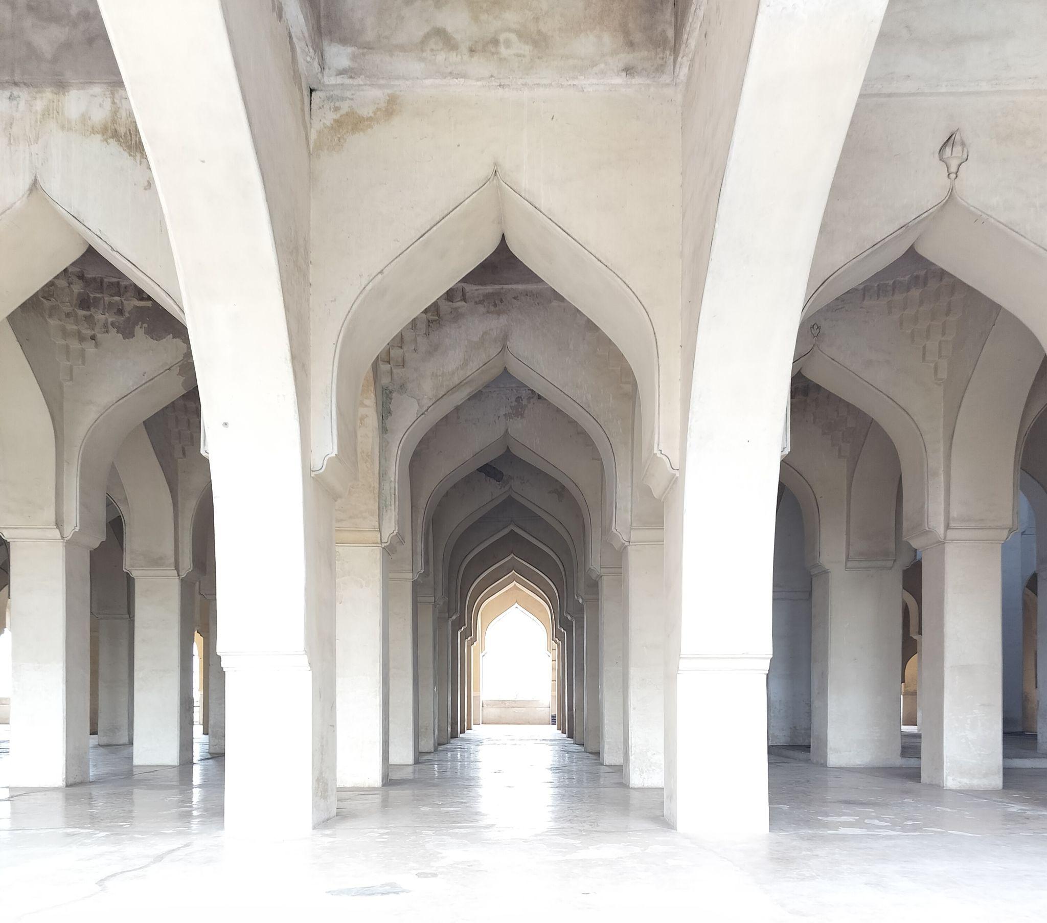 Gulbarga Fort & Architectural Heritage Tour image 1