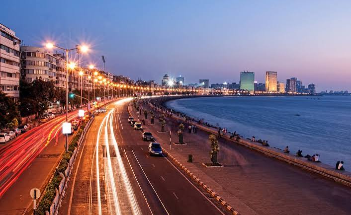 Iconic Waterfronts & Victorian Gothic Architecture Trail image 1
